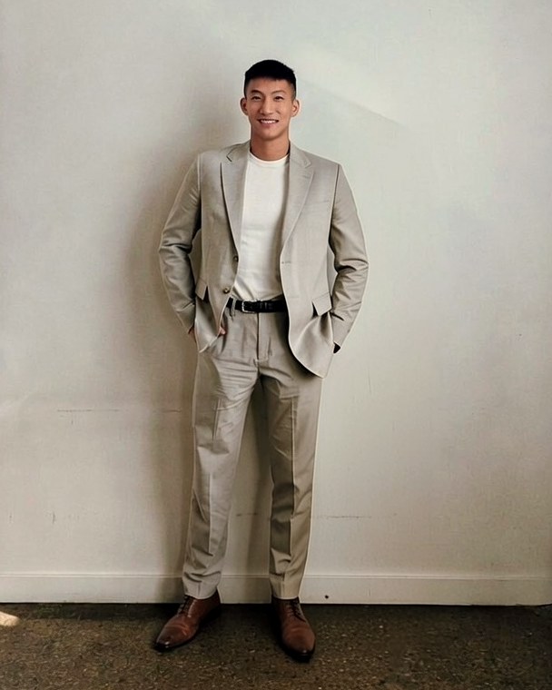 Robert Lin, real estate agent